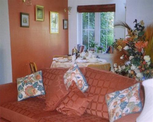 The Yellow House B&B Woodborough  外观 照片
