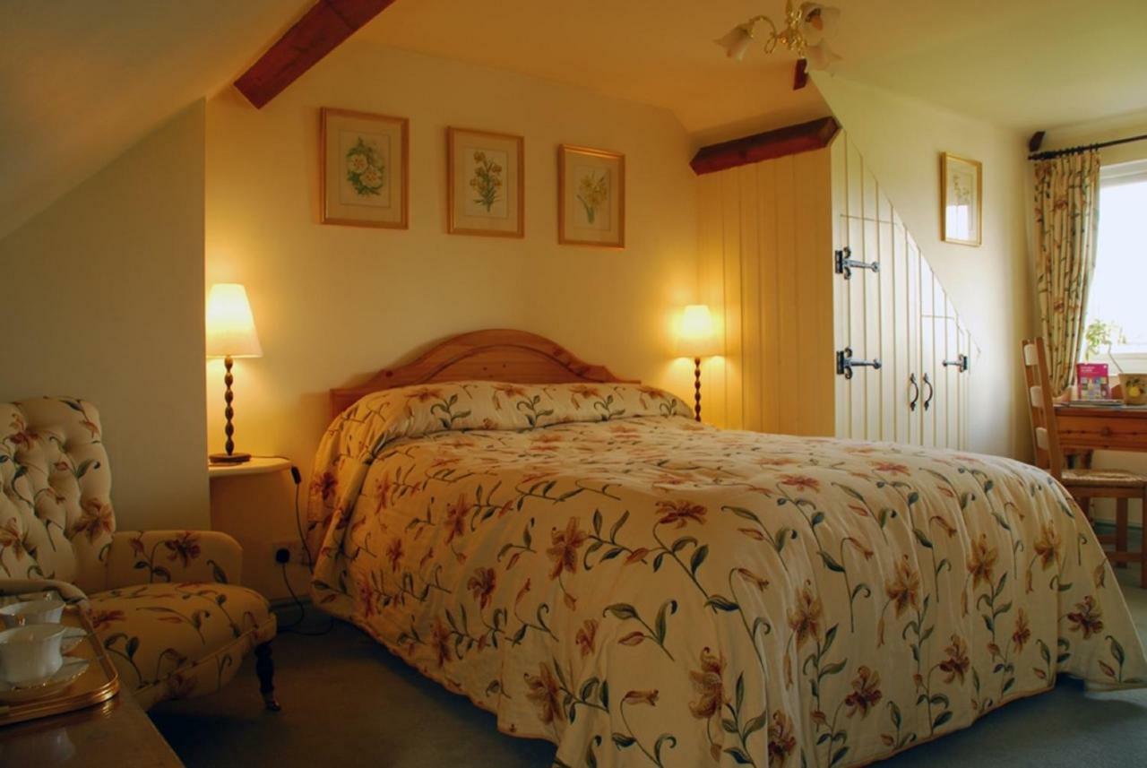 The Yellow House B&B Woodborough  外观 照片