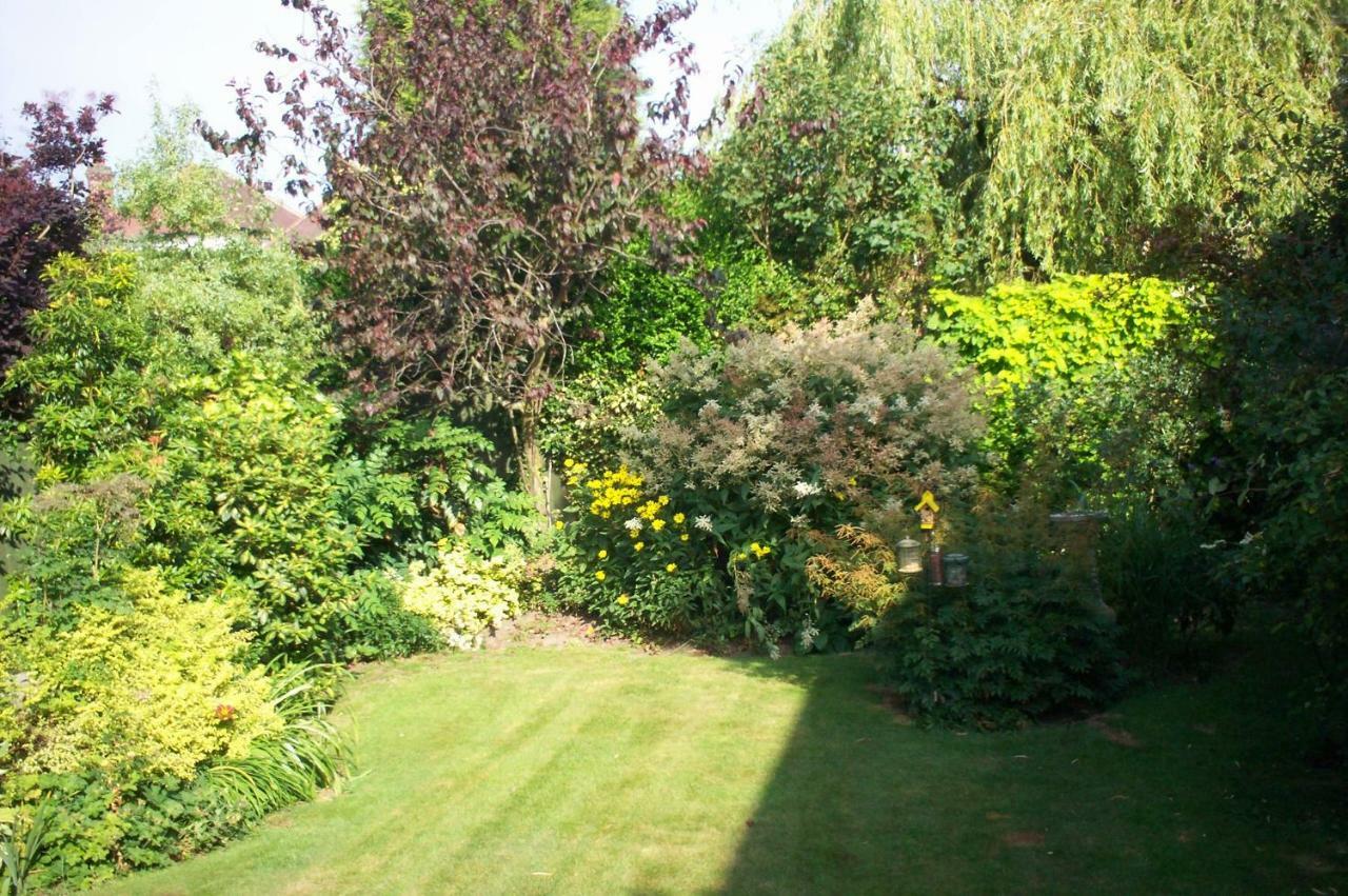 The Yellow House B&B Woodborough  外观 照片