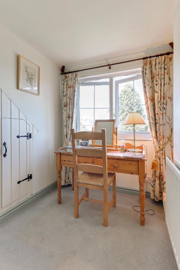 The Yellow House B&B Woodborough  外观 照片